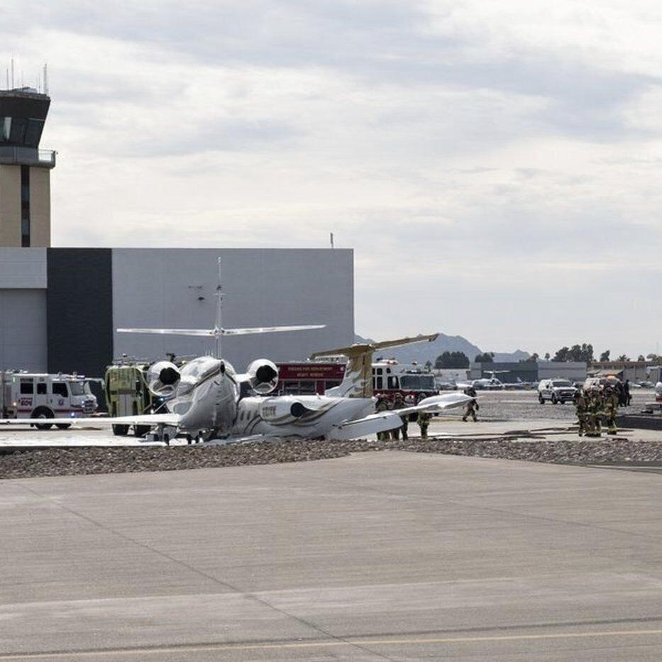 Private jets collide at Scottsdale Airport in Arizona, killing 1 person, authorities say